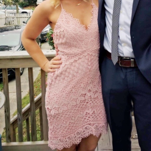 ASTR The Label Sleeveless Lace Bodycon Blush Pink Dress - Picture 8 of 10